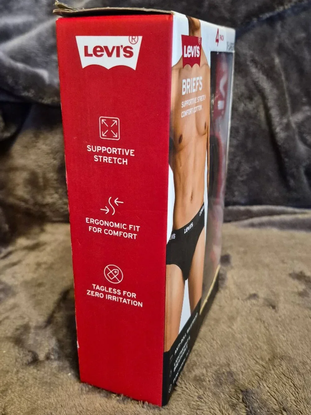 Levi's Men's 4-pack Briefs, Anti-roll Waistband Size XL 36-38 Black/Red
